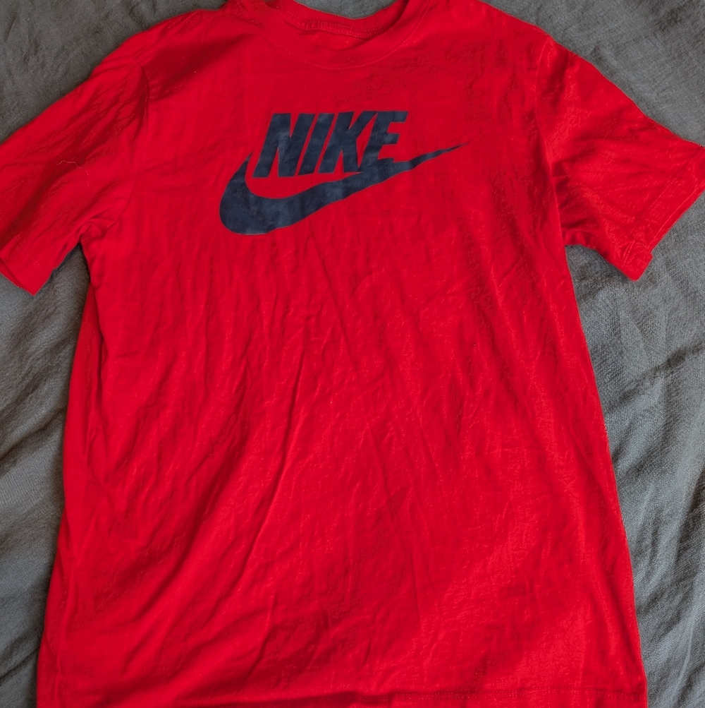 Nike Men’s Red Tee with Dark Navy Logo